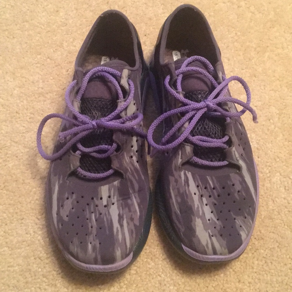 Under armour tennis shoes